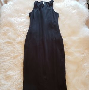Black sleeveless midi dress